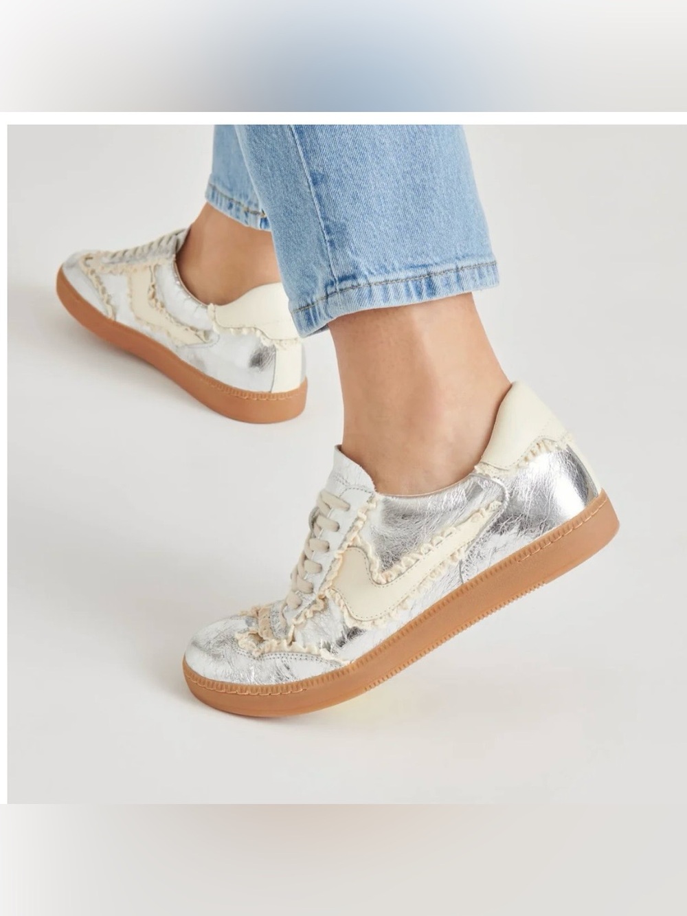 DOLCE VITA NOTICE
SNEAKERS - LACE SILVER
DISTRESSED LEATHER size 7 new